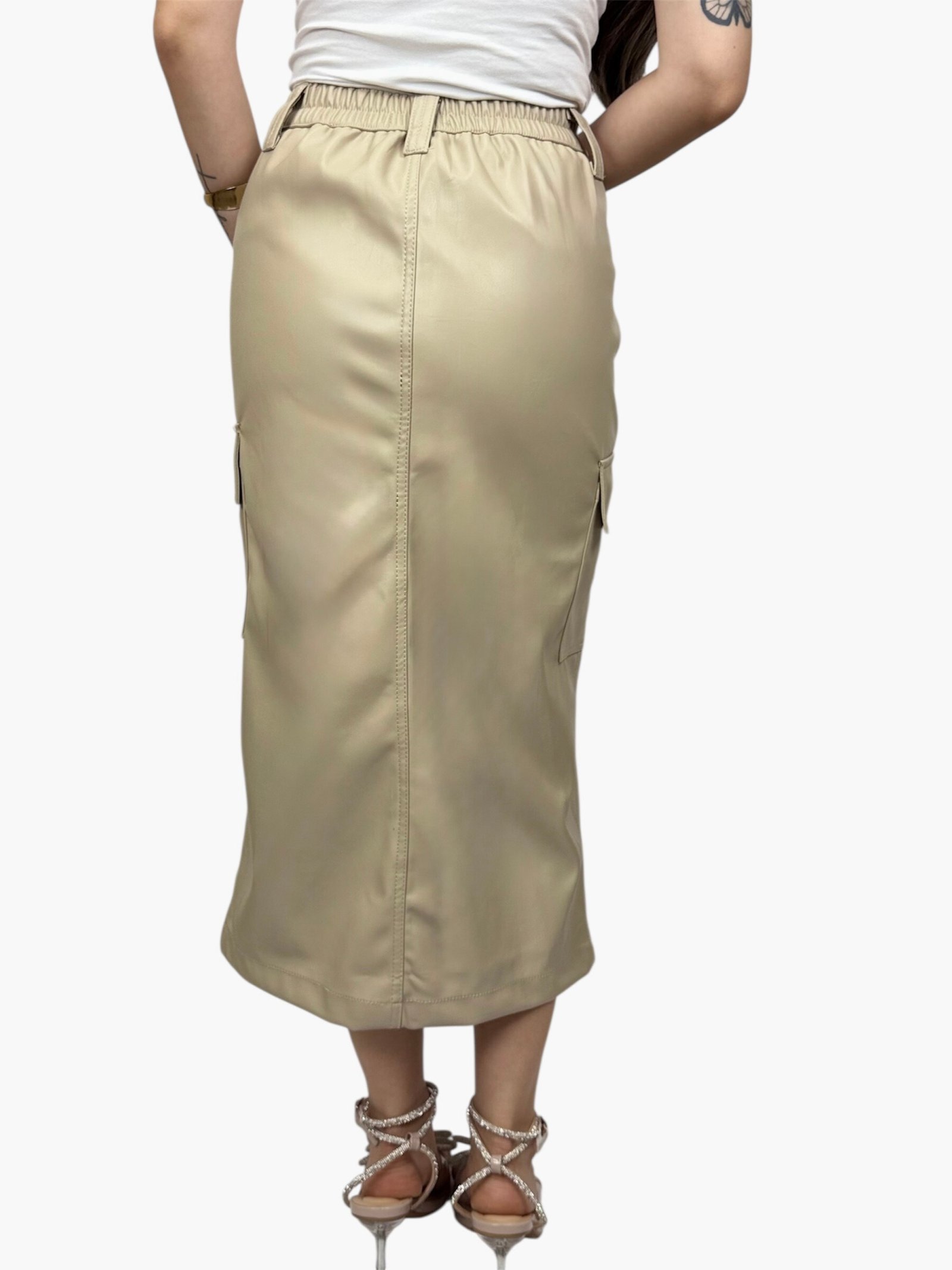 Falda tipo cargo Active de cuerina - Imagen 2