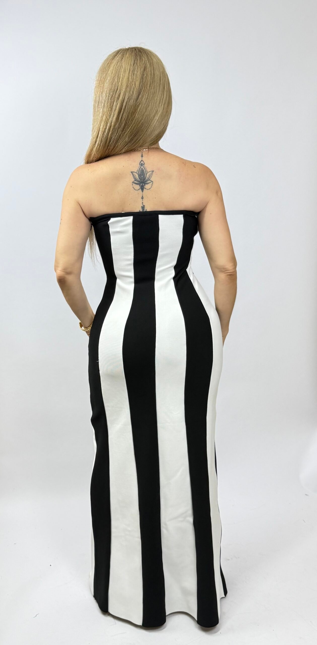 VESTIDO LARGO ESTRAPLE GYNAIKES - Imagen 8