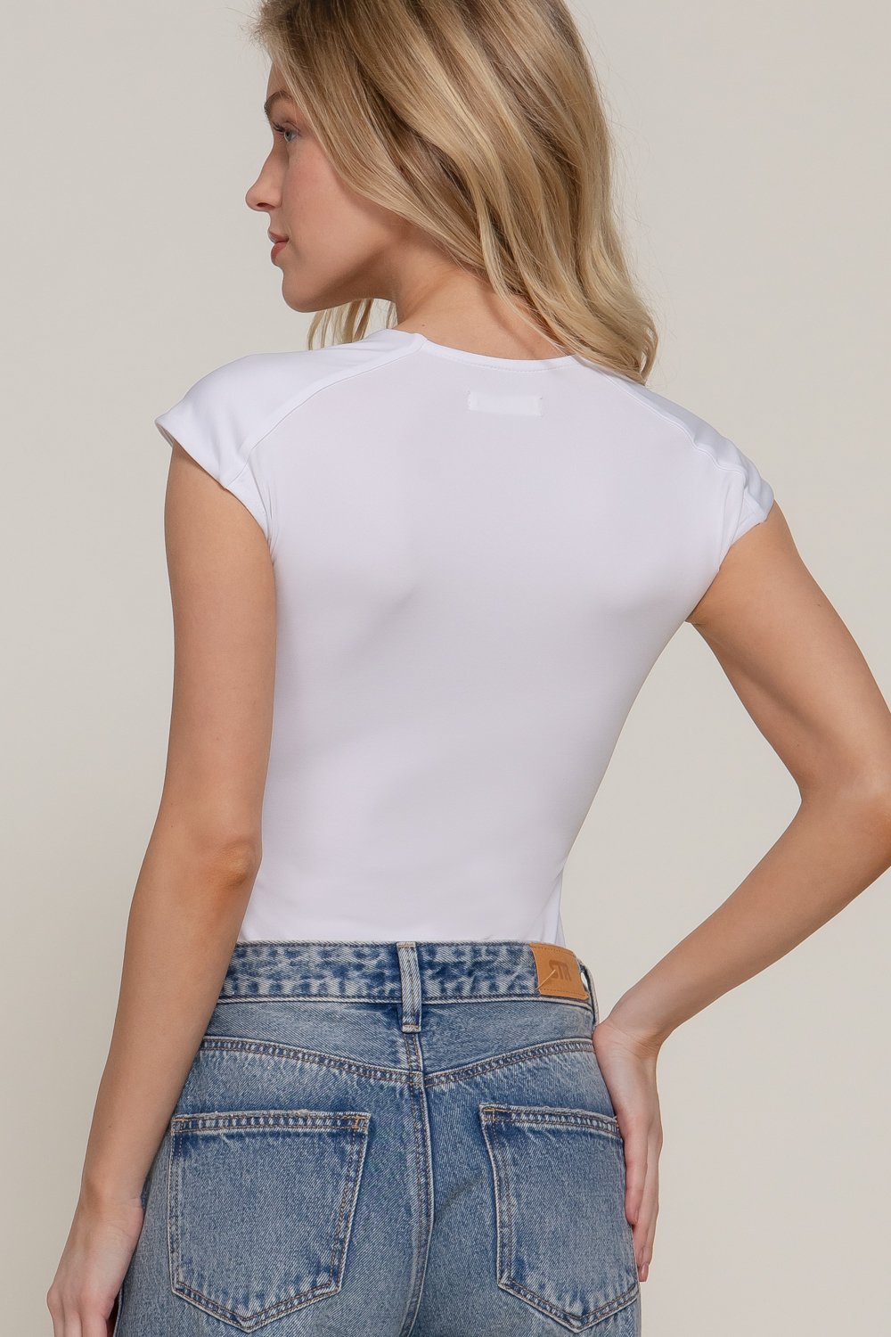 BODYSUIT LISO CON MANGA ACTIVE - Imagen 19