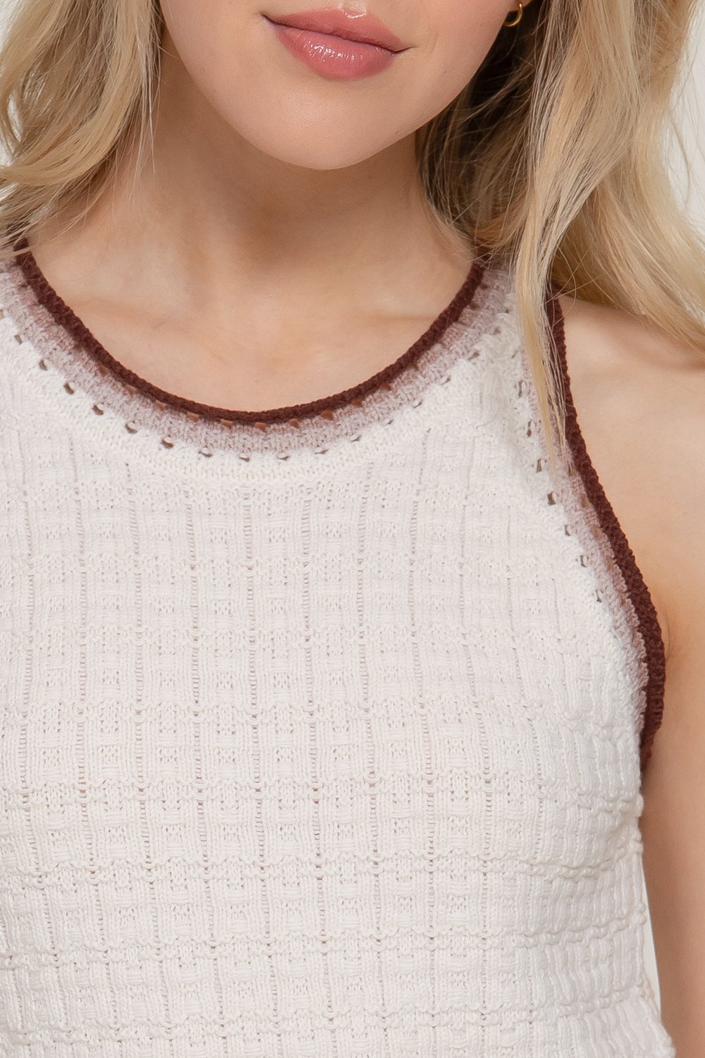 BLUSA TIPO TEJIDA SIN MANGAS ACTIVE - Imagen 3