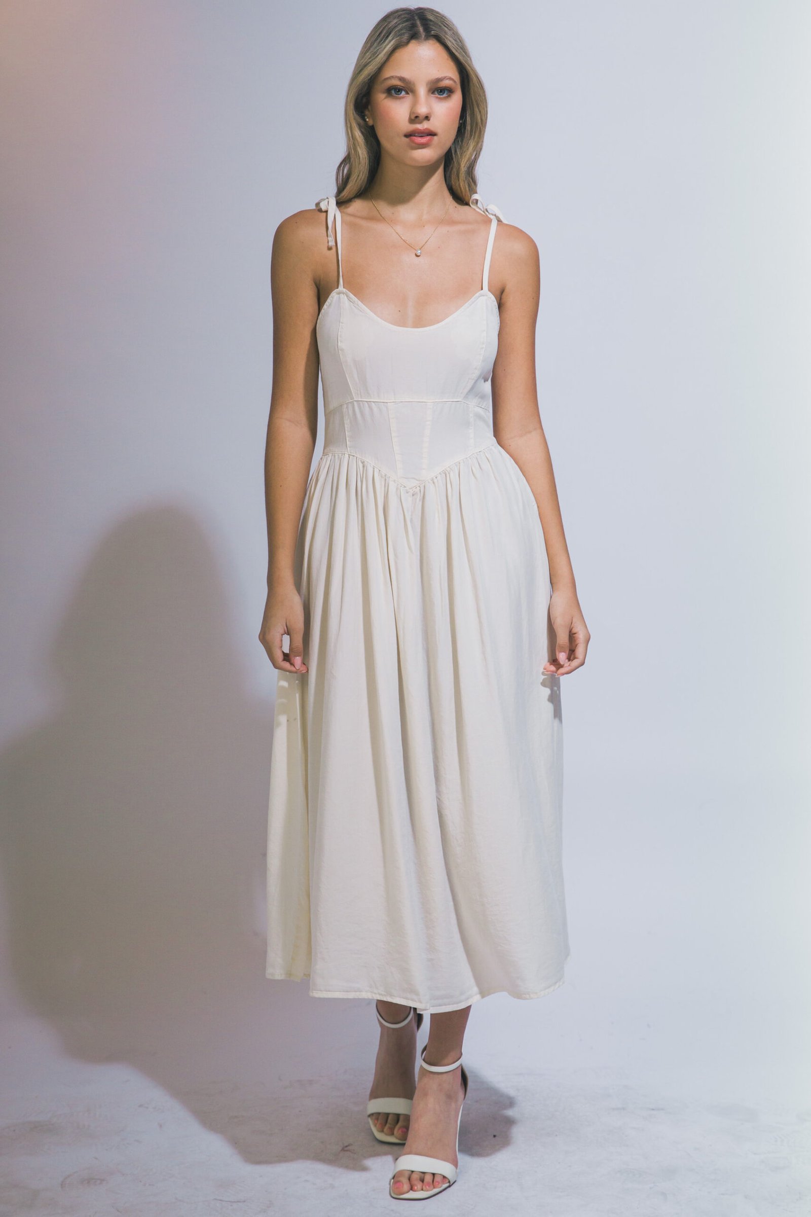 VESTIDO BLANCO DE TIRANTES LOVE TREE