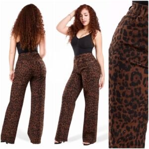 PANTALÓN WIDE LEG ANIMAL PRINT CON BRILLOS LEGEND JEANS