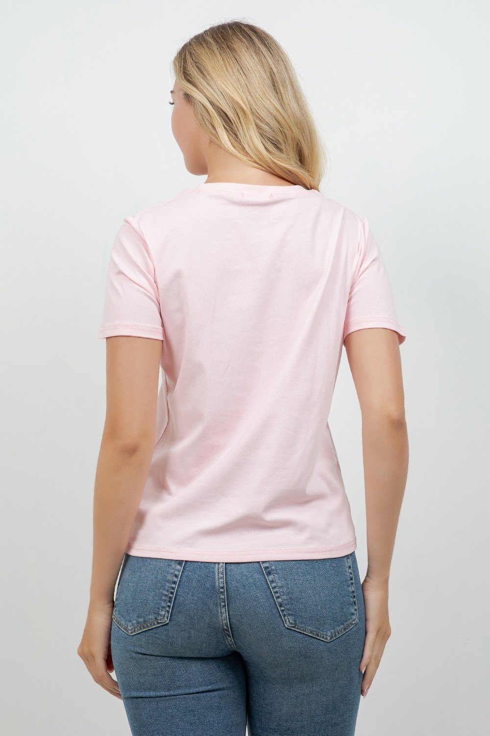 BLUSA ROSADA CON DISEÑO APERTURADO ALREDEDOR DEL CUELLO TABA - Imagen 4