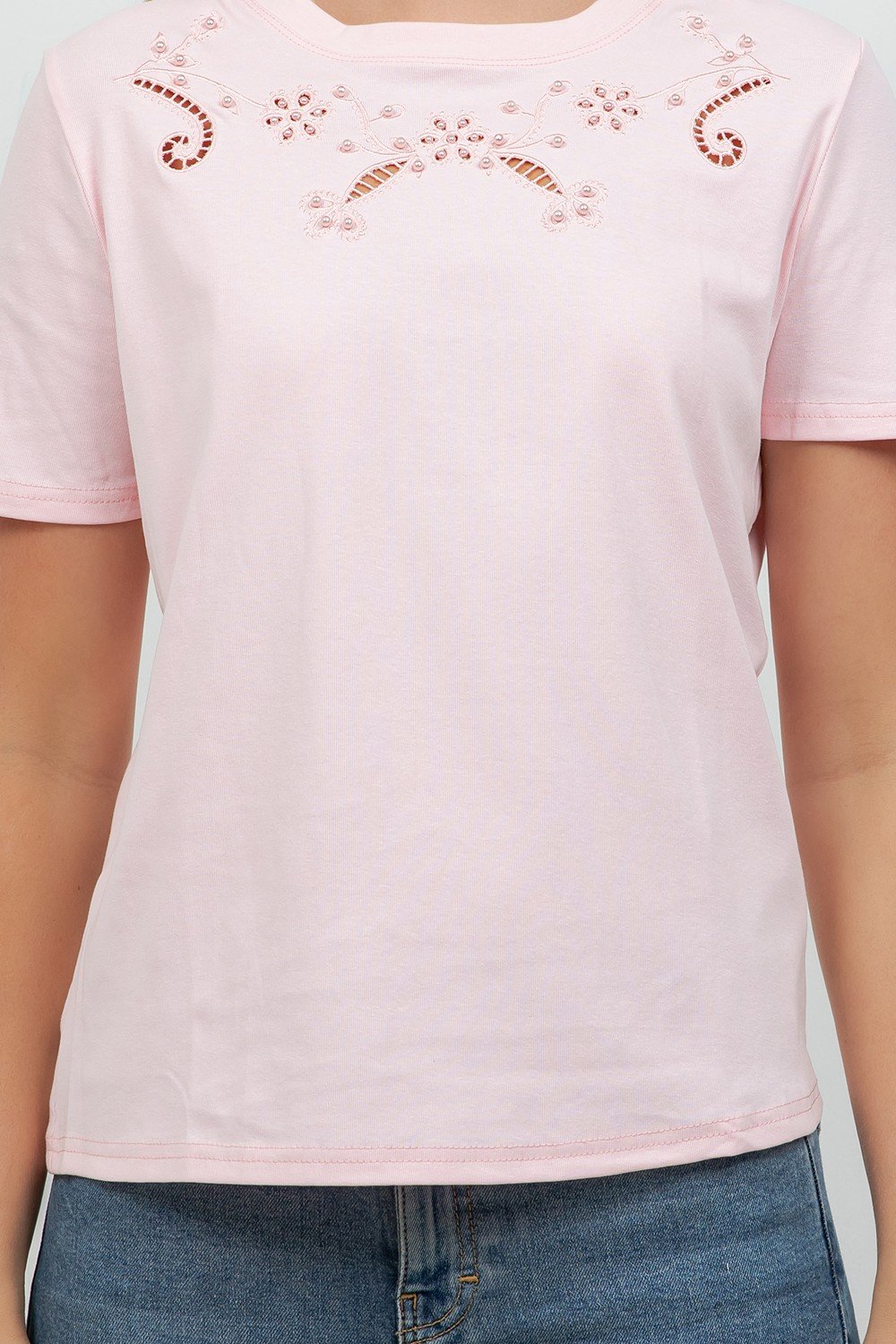 BLUSA ROSADA CON DISEÑO APERTURADO ALREDEDOR DEL CUELLO TABA - Imagen 2