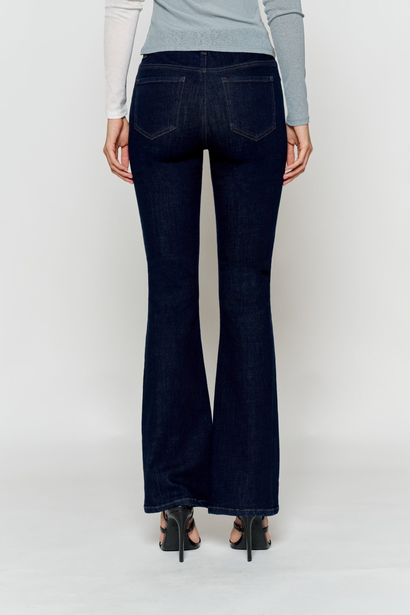 JEANS CORTE BOTA TIRO ALTO EN JEAN EP3735 - Imagen 4