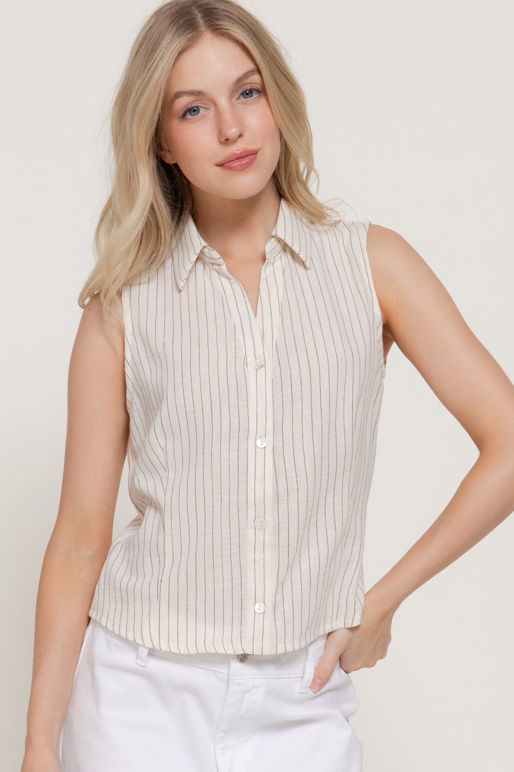 BLUSA DE RAYAS CON BOTONES ACTIVE - Imagen 4