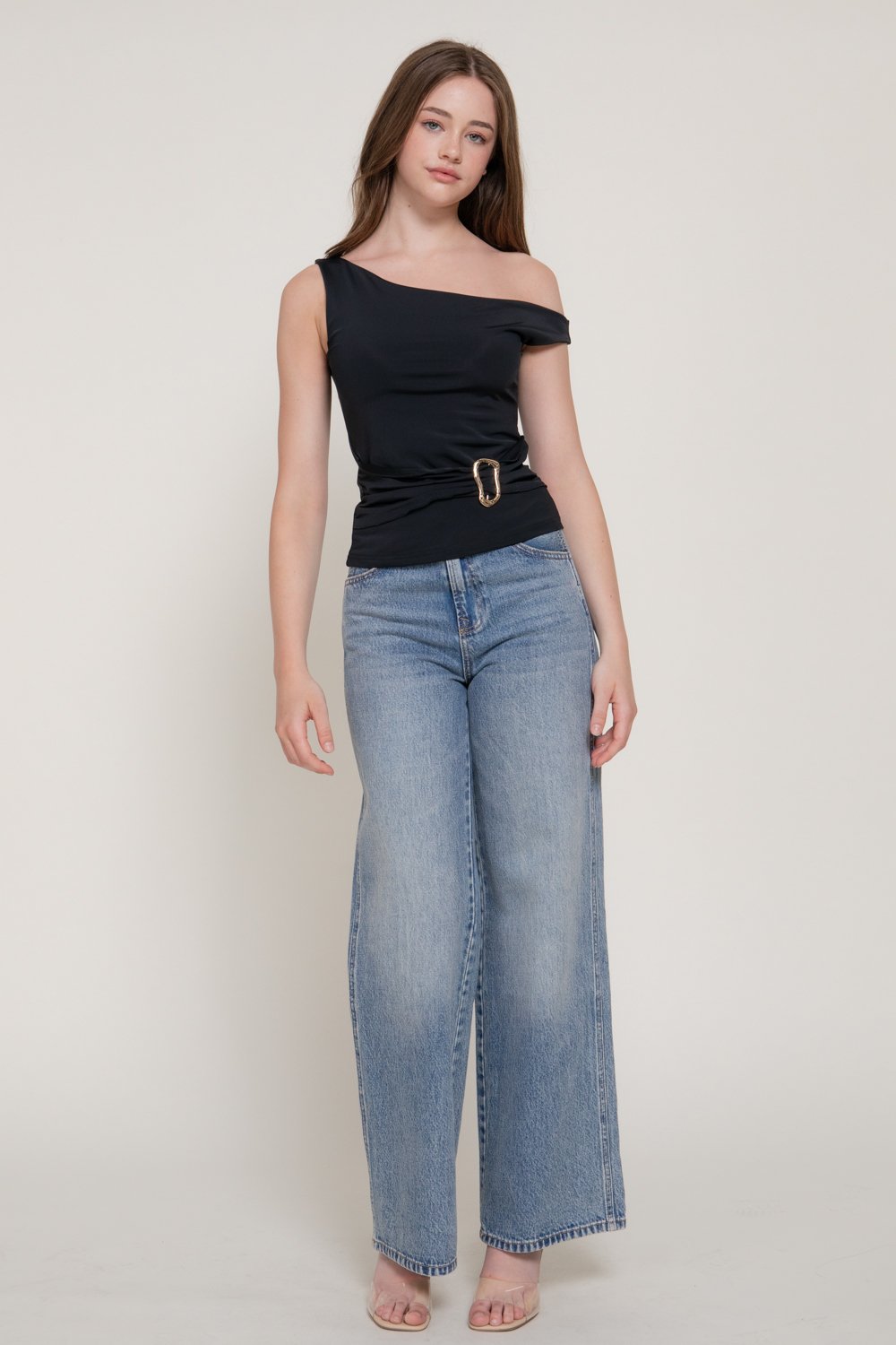 BLUSA ASIMETRICA LISA CON ACCESORIO EN CINTURA ACTIVE - Imagen 4