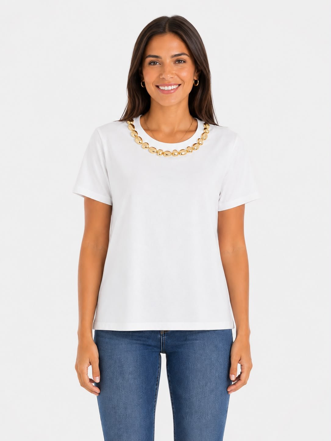 BLUSA BLANCA DE MANGAS CON ACCESORIOS EN CUELLO RUNWAY